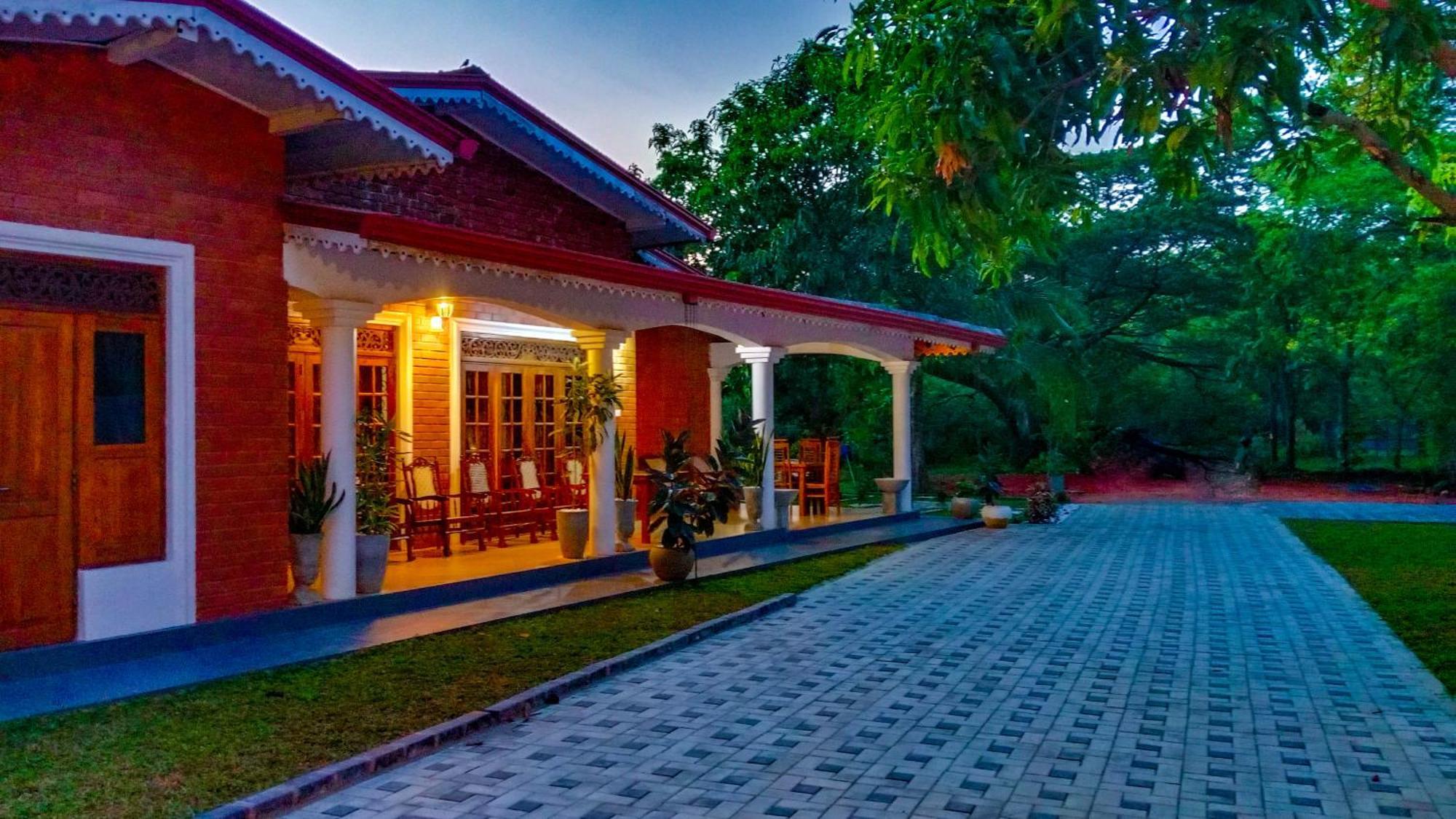 Sigiri Thilanka Rest Sigiriya Hotel Exterior photo